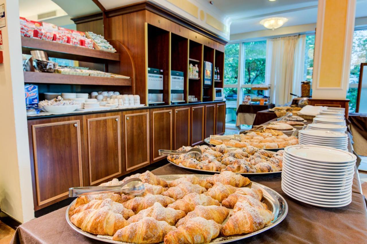 Hotel Verona Cesenatico Eksteriør bilde