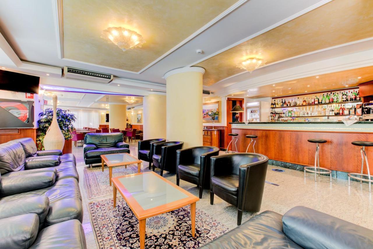 Hotel Verona Cesenatico Eksteriør bilde